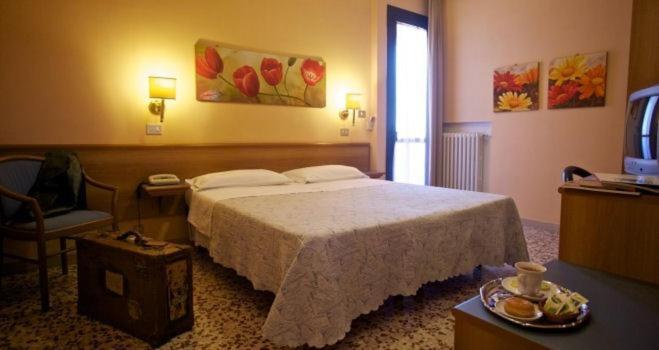 Astor Hotel 2*