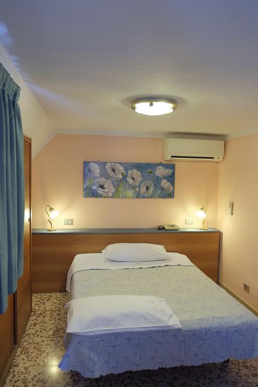 Hotel Astor 2*